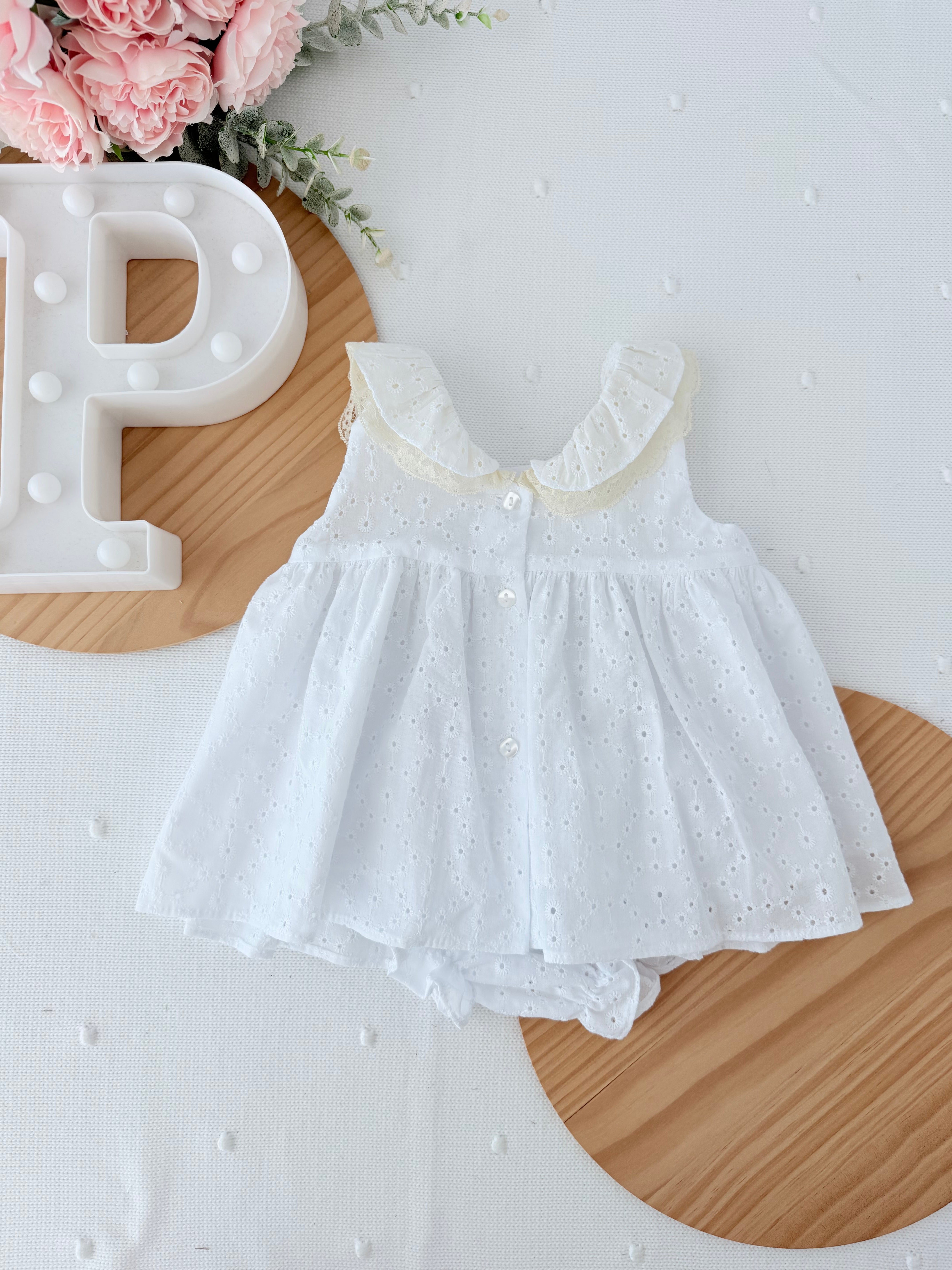 Conjunto cerimónia pérola: vestido e tapa fraldas