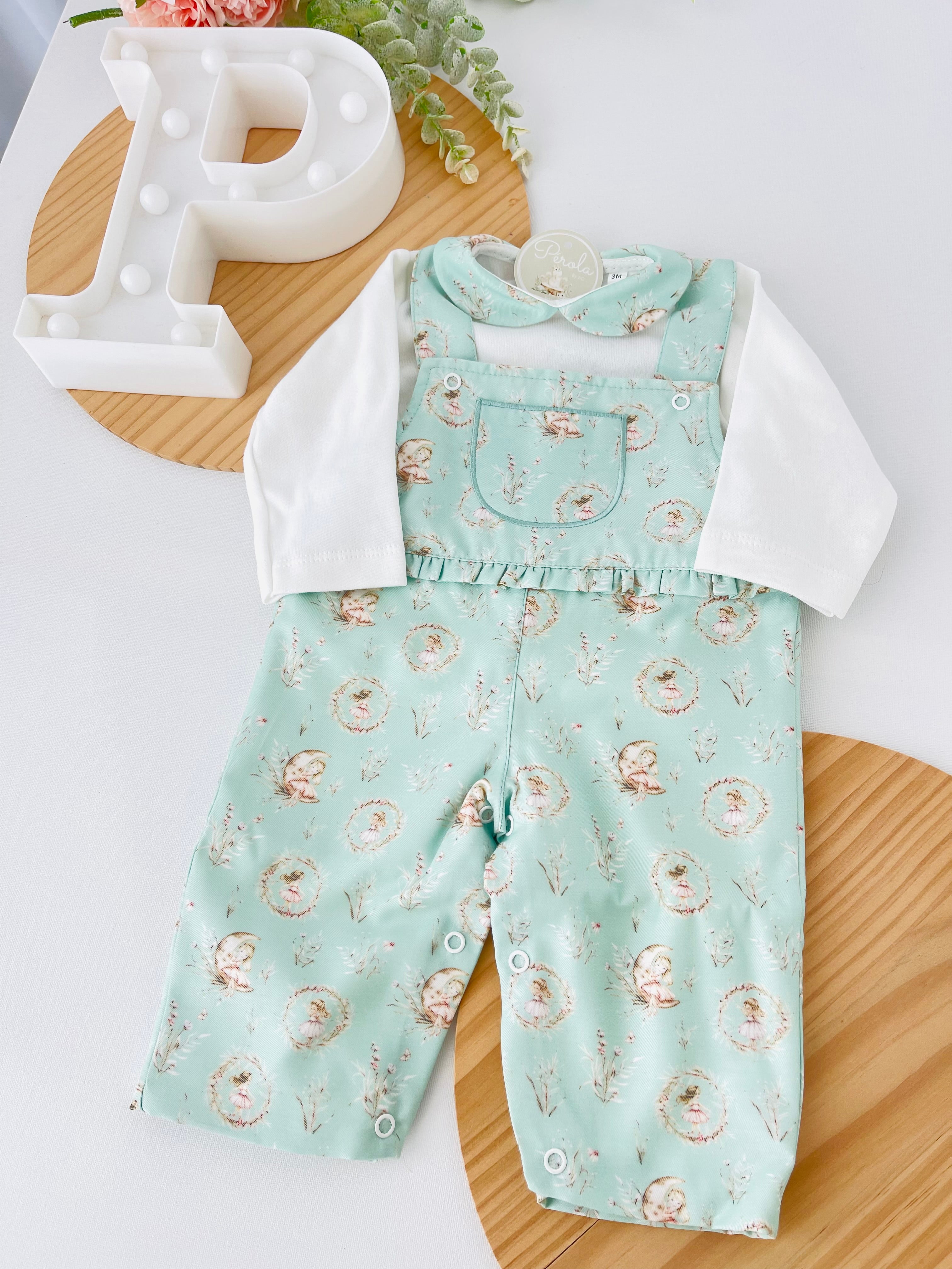 Conjunto fadas verde : jardineiras e camisola com carda