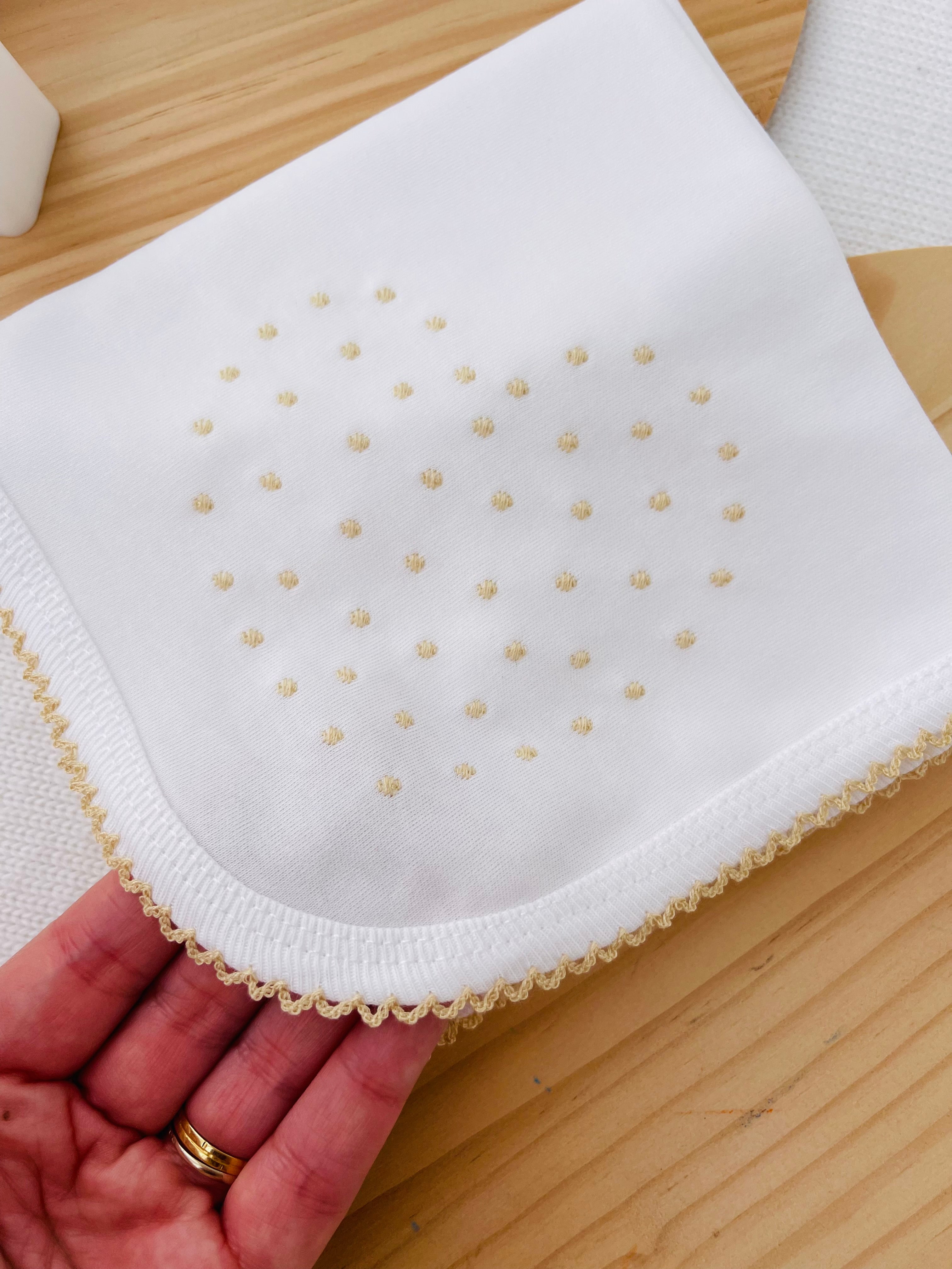 Fralda coração bordado