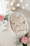 Conjunto Baby love: Babygrow e touca recém nascido