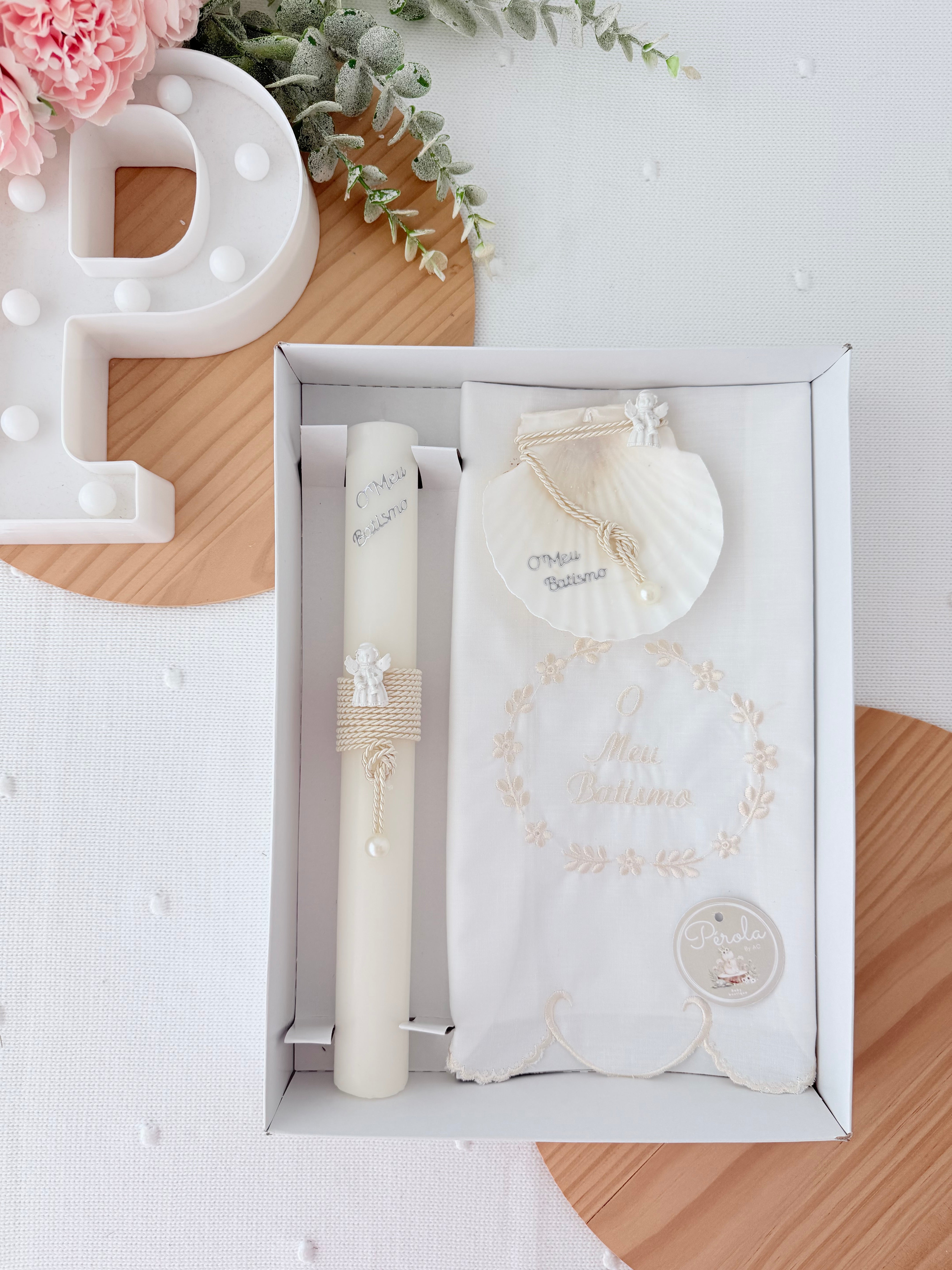 Conjunto para Batizado: vela, toalha e concha Batizado - Ramos