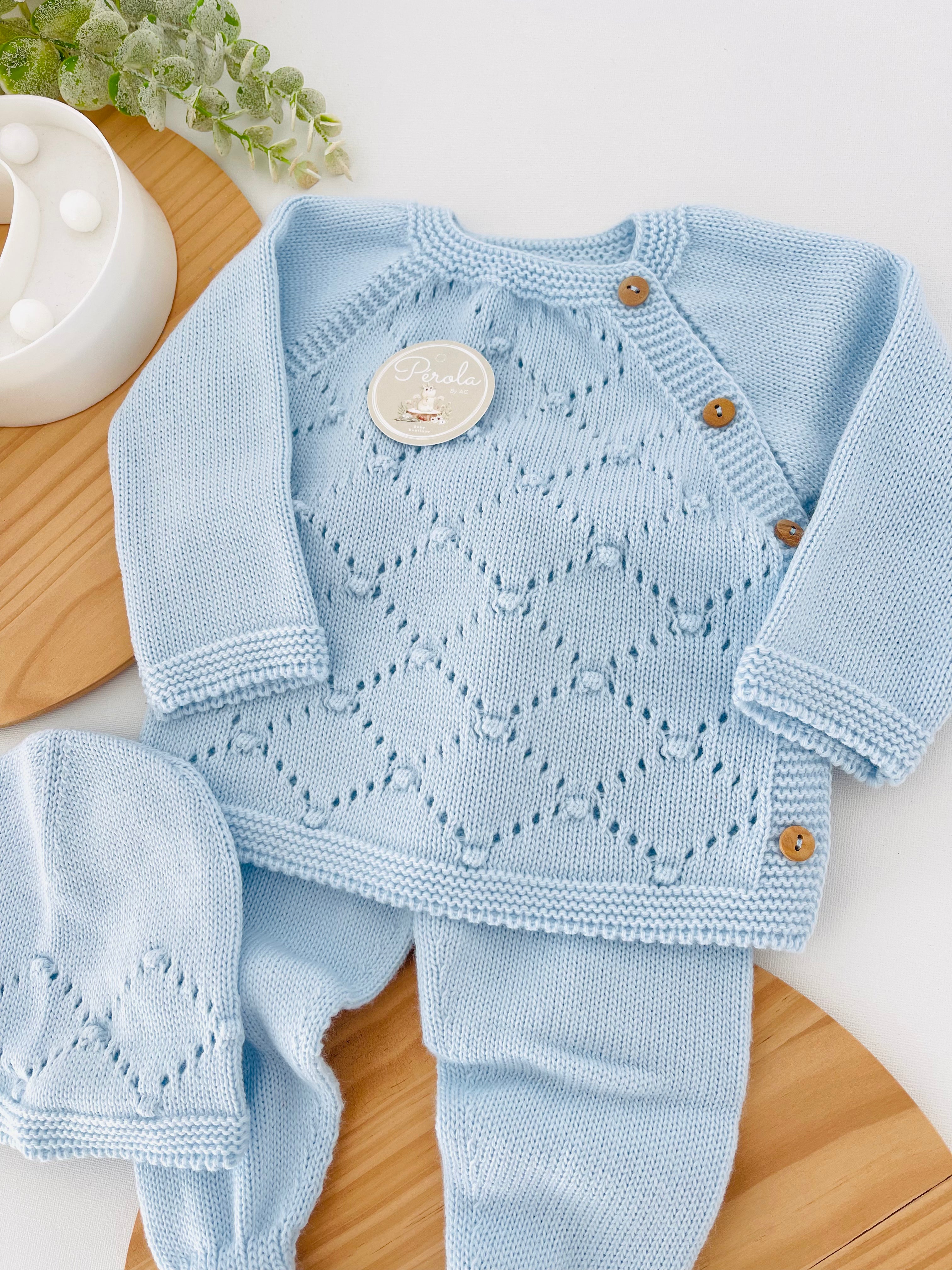 Conjunto malha bolinhas: camisola, calças e gorro- Outono/Inverno. 3/6M