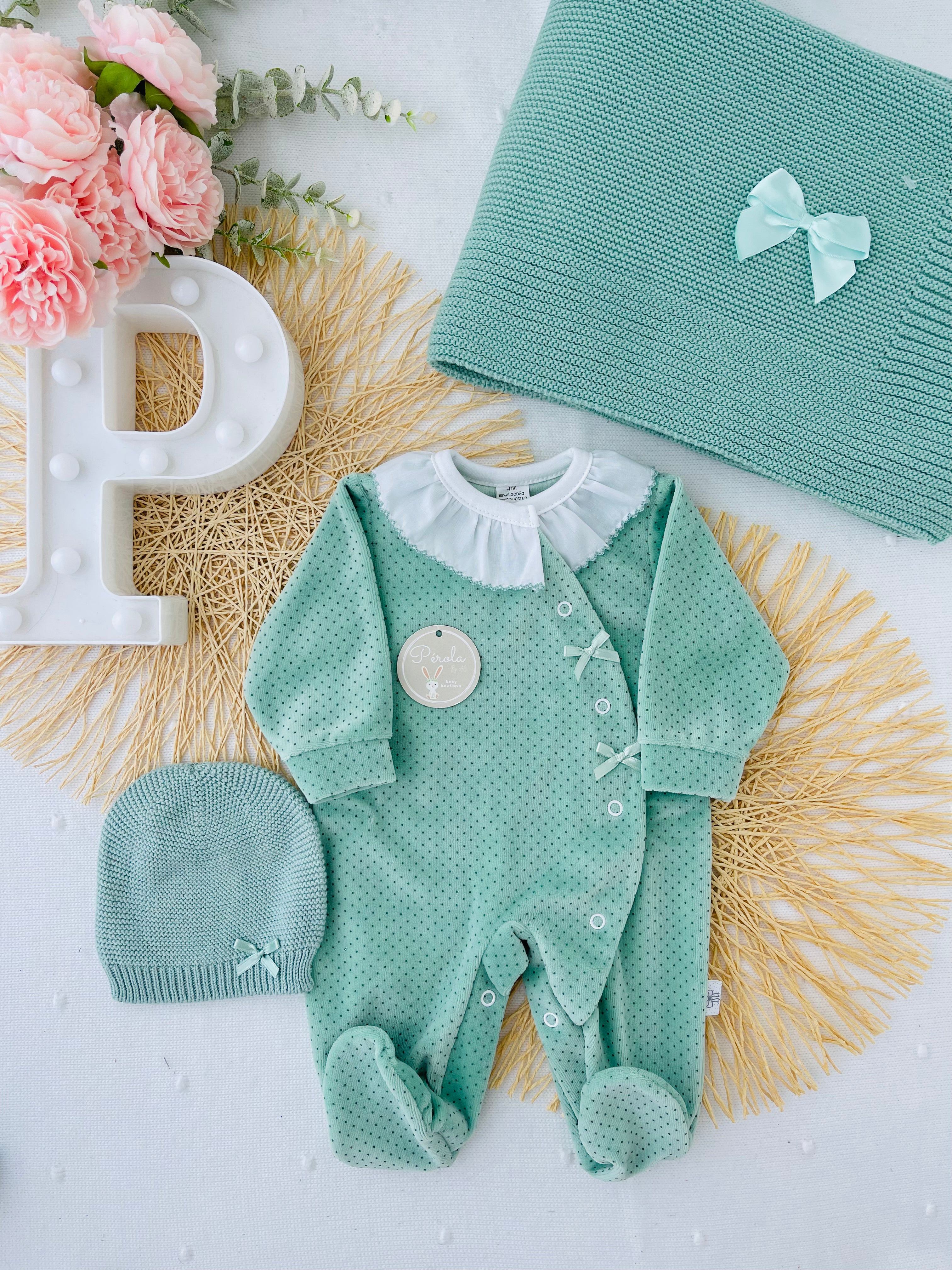 Babygrow pintinhas veludo com golinha