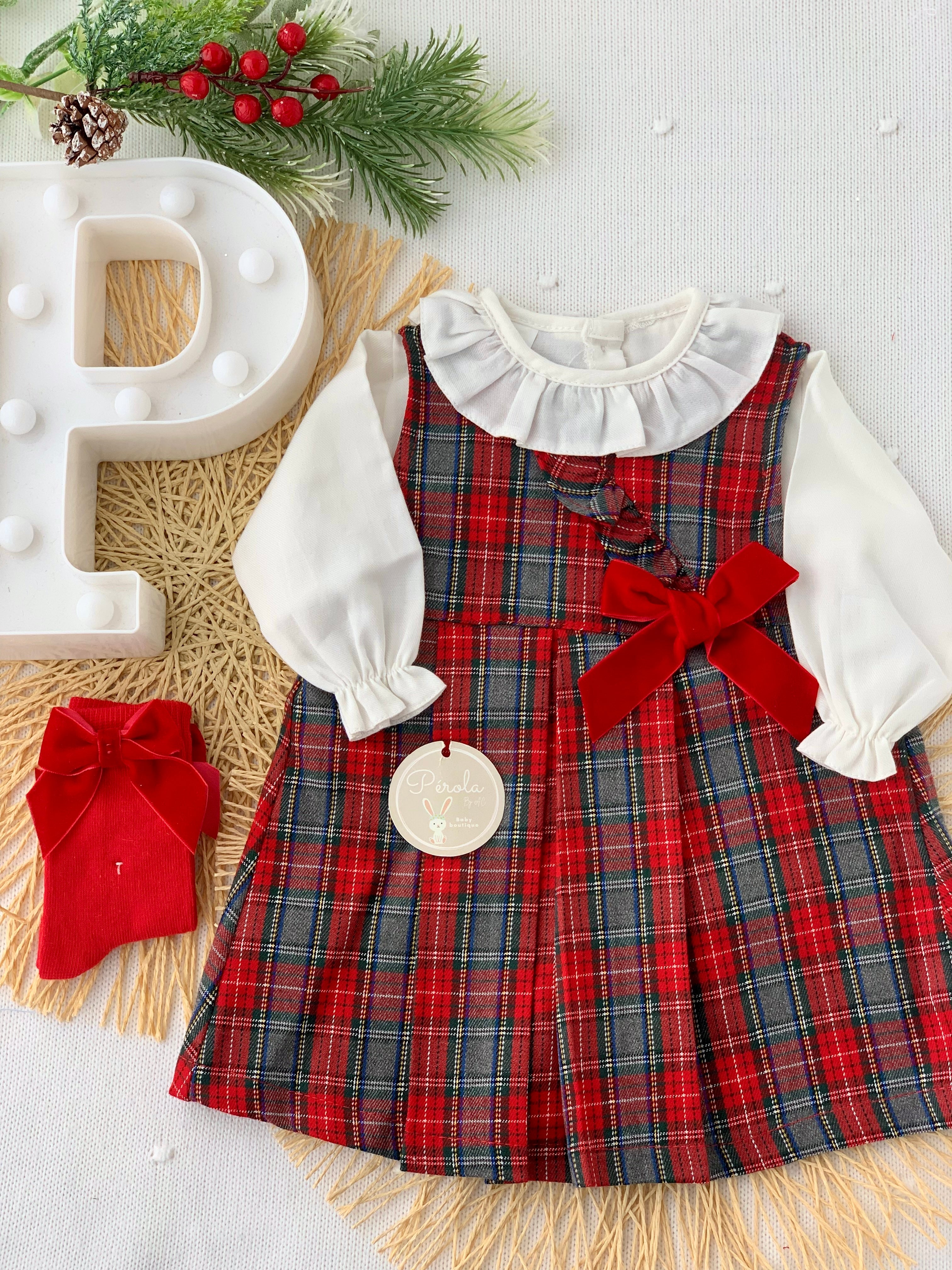 Vestido e blusa xadrez com laço em veludo