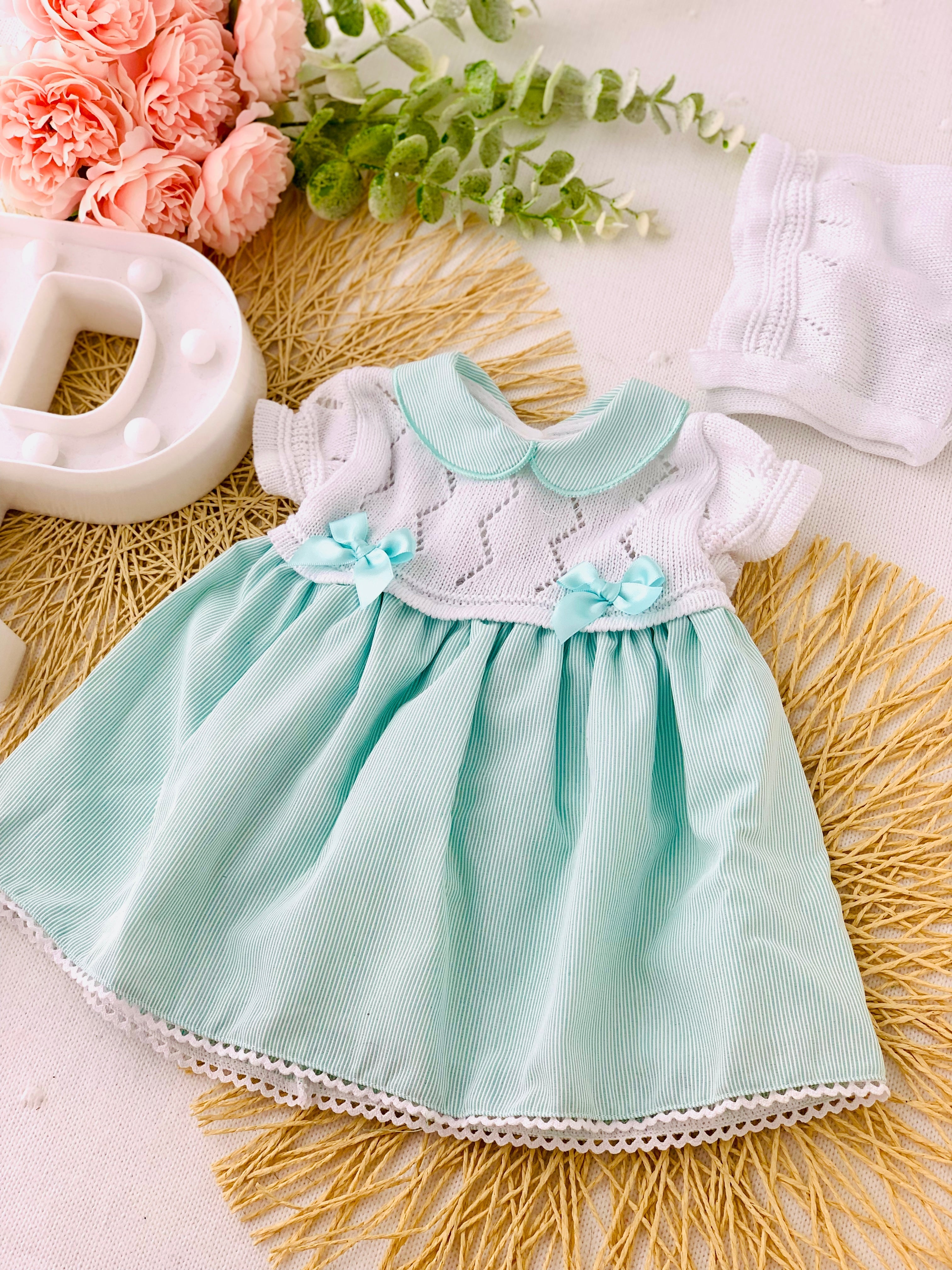 Vestido de manga curta e touca Primavera/Verão