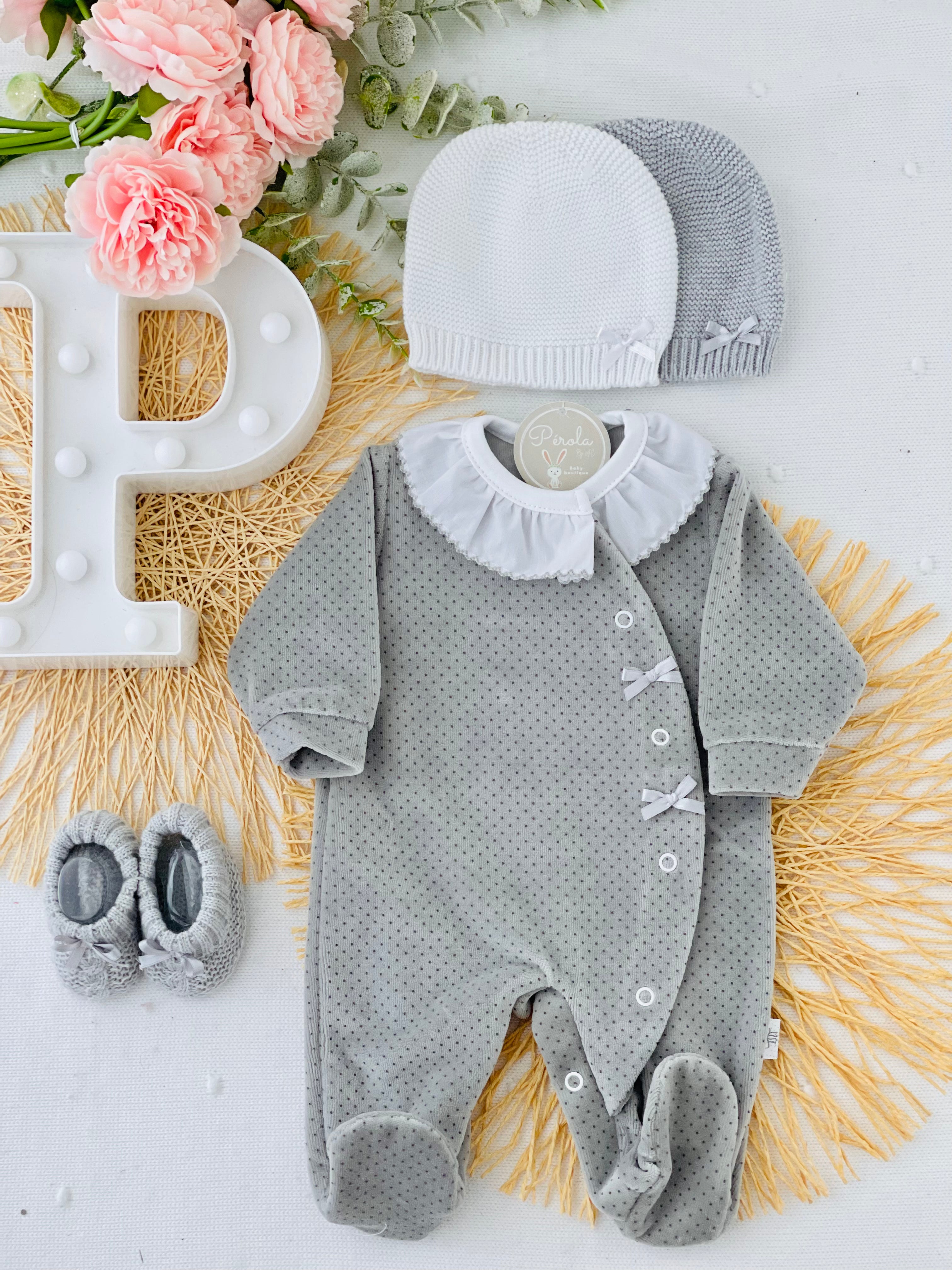 Babygrow pintinhas veludo com golinha