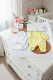 Conjunto primeira roupinha veludo em Amarelo