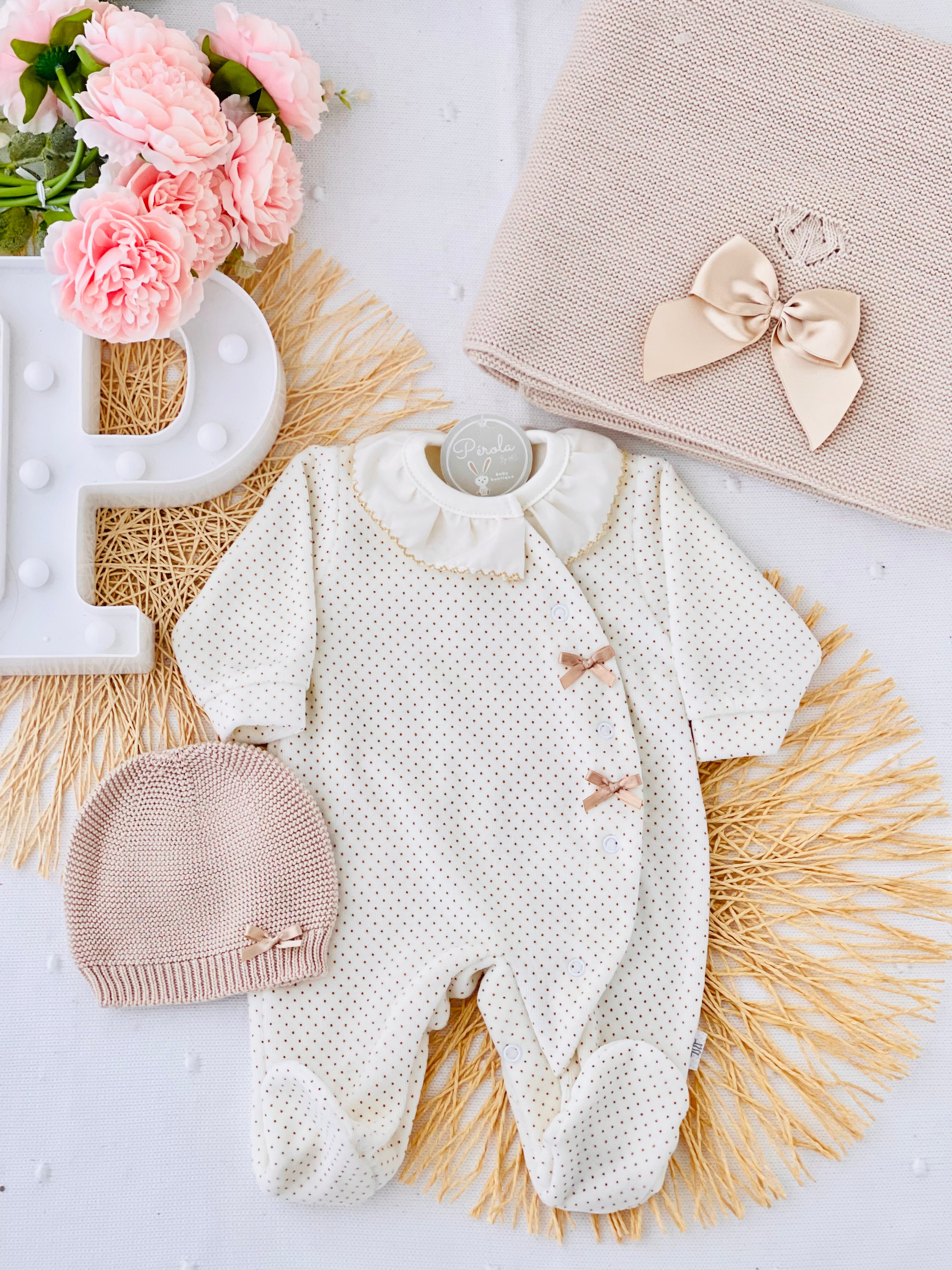 Babygrow pintinhas veludo com golinha