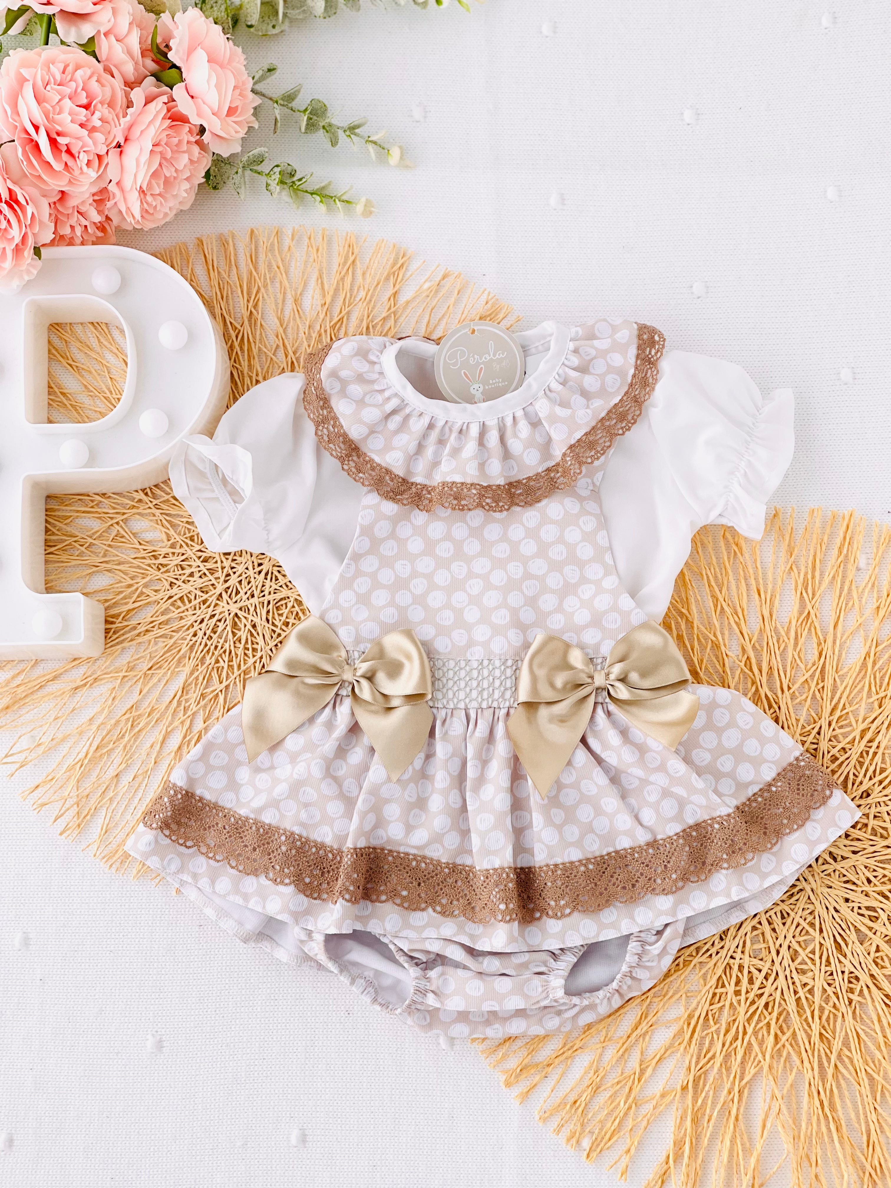 Fofo bege e blusa com renda – Pérola By AC Roupa Para Recém