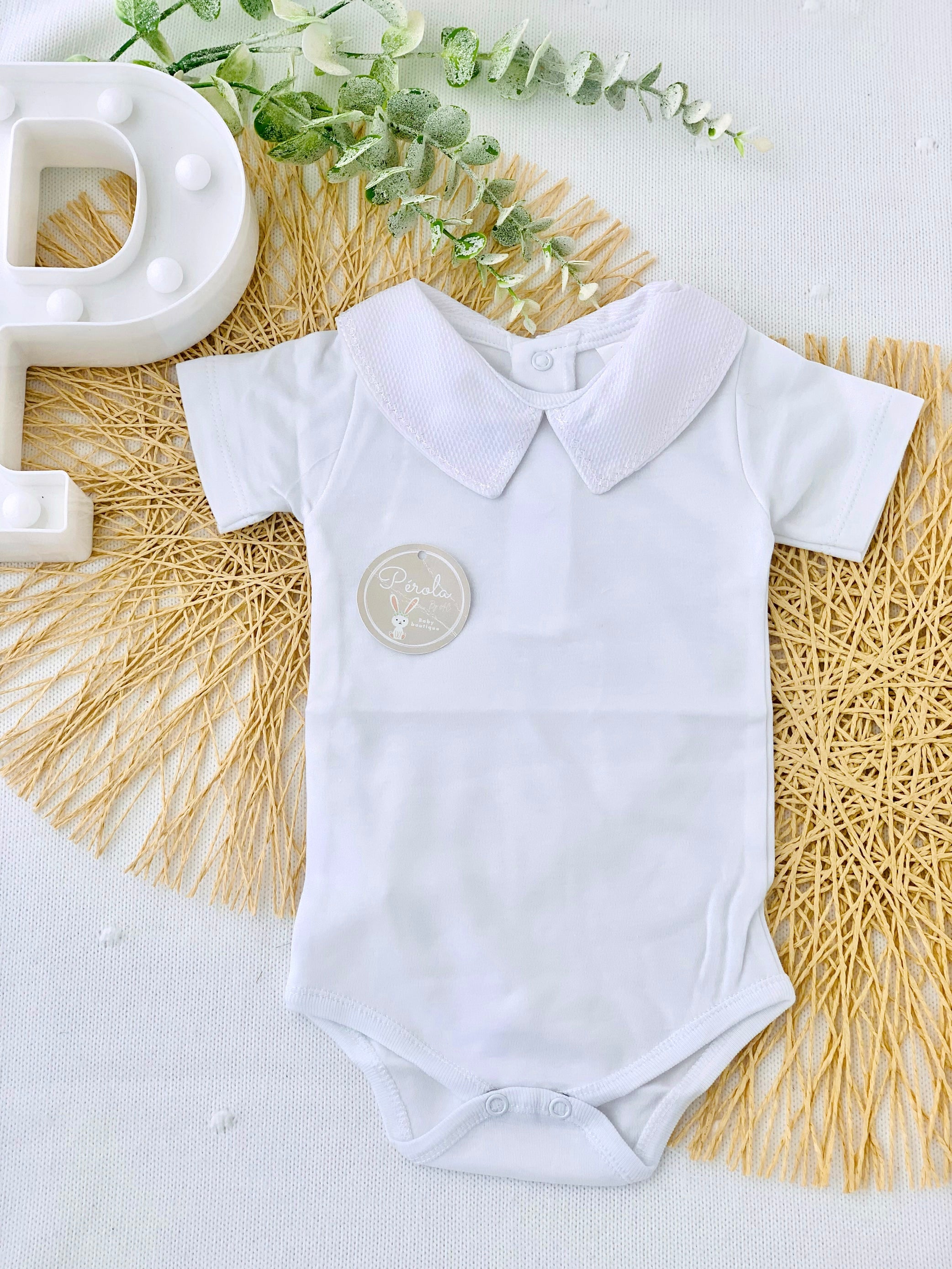 Body de manga curta com gola de camisa piquet pespontada