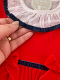 Vestido com laços em veludo