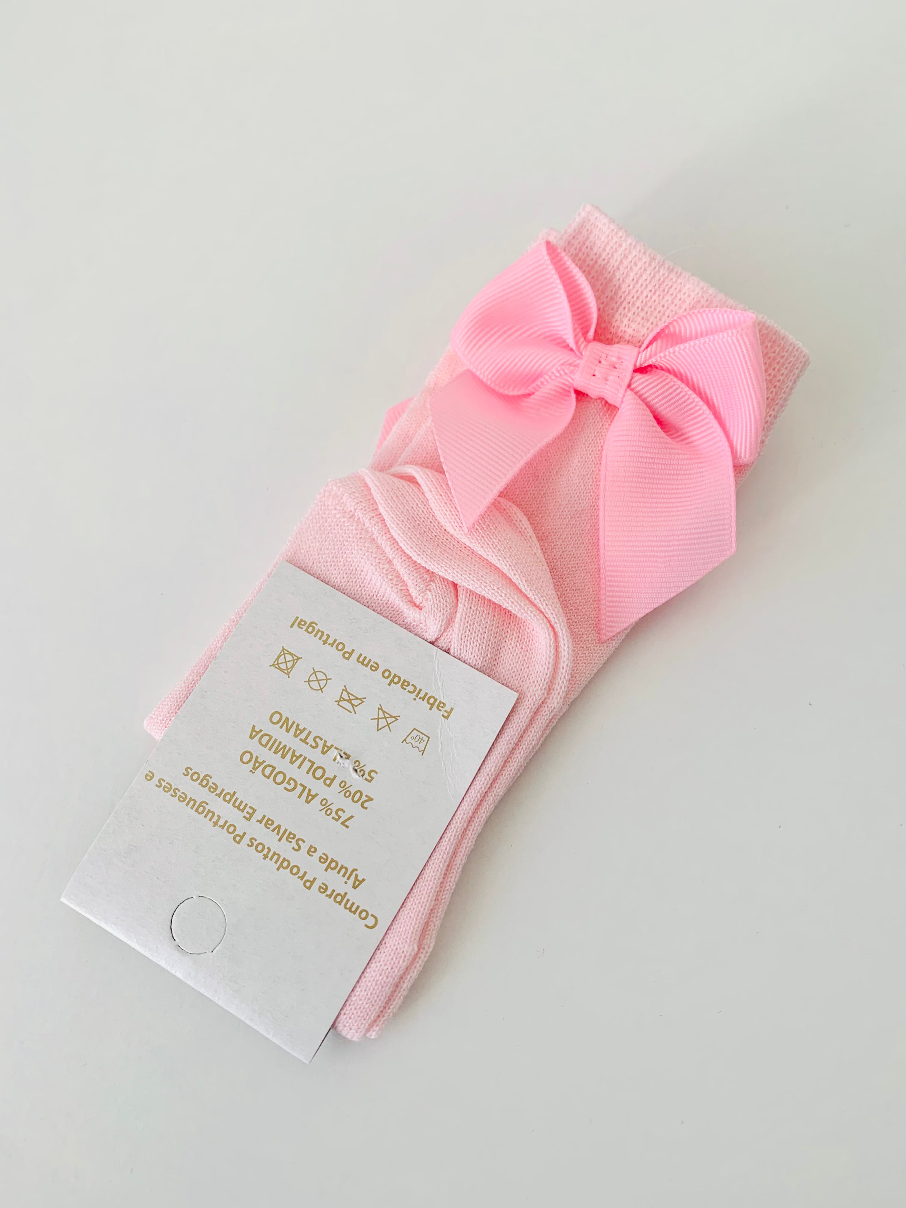 Meias altas pelo joelho com laço