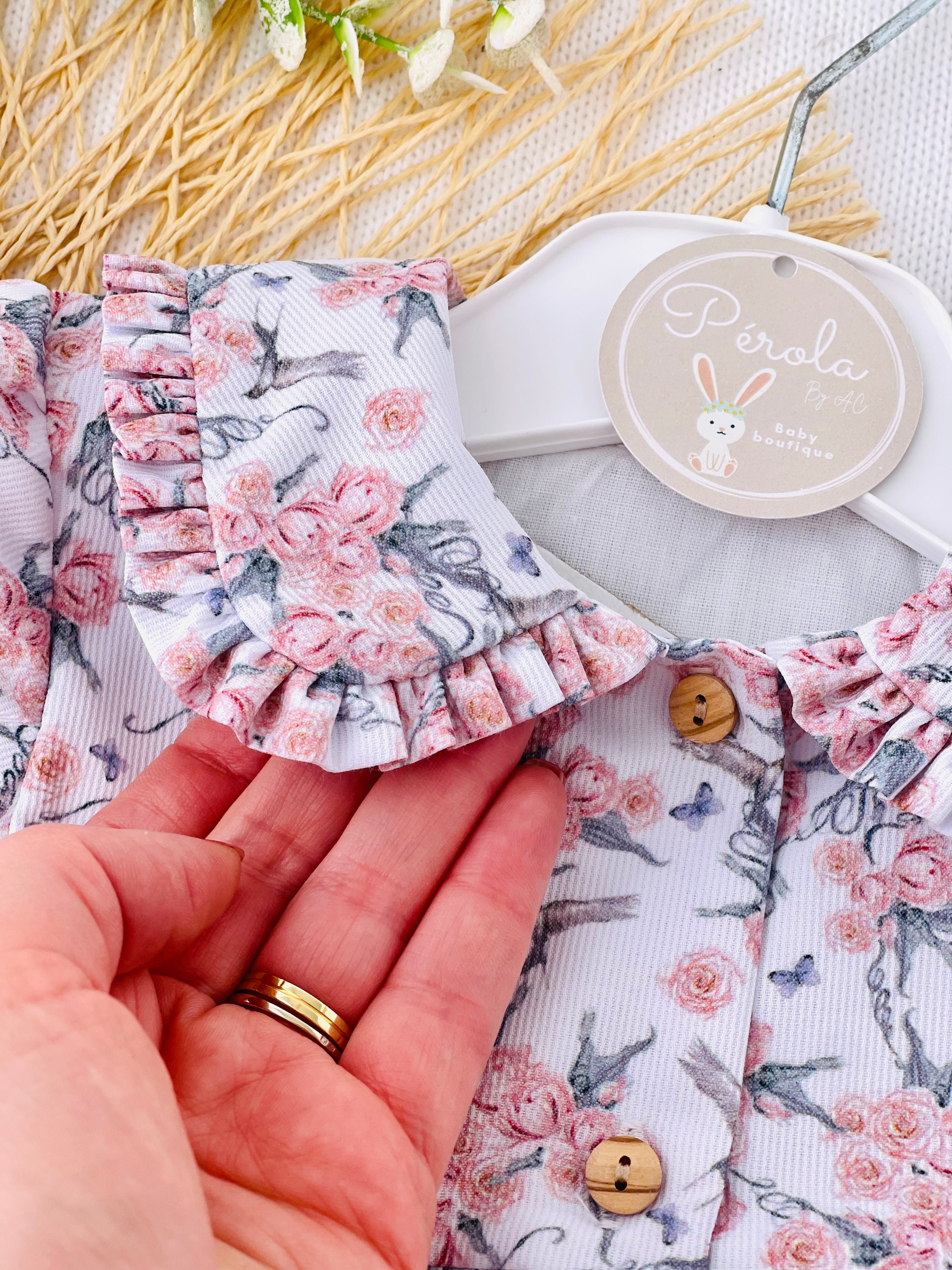 Vestido flores e borboletas