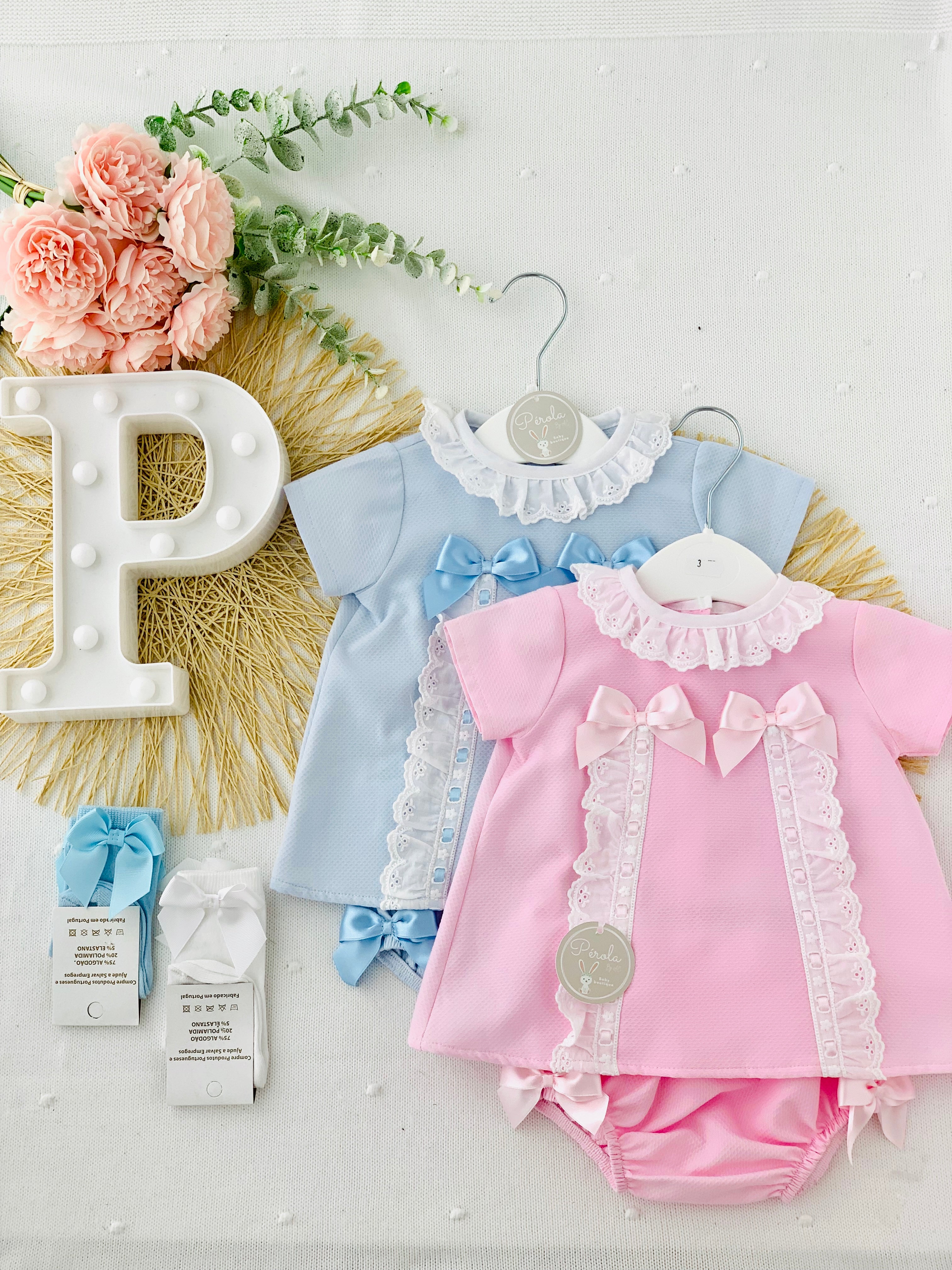 Vestido e tapa fraldas