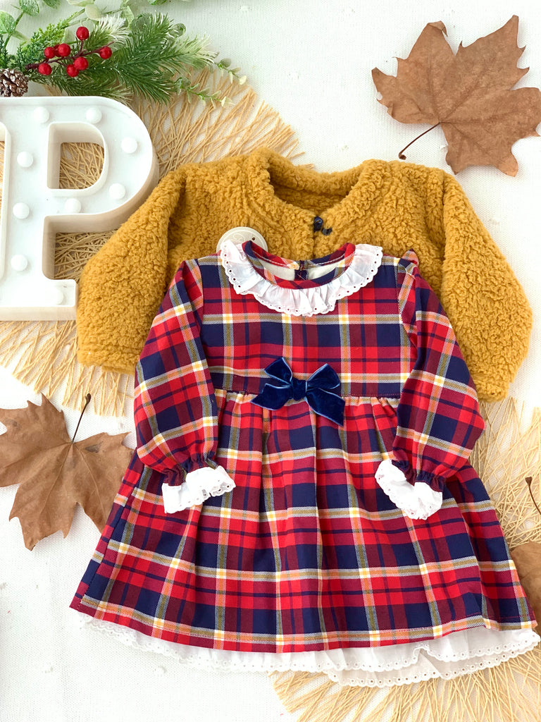 Conjunto: vestido e casaco de pêlo