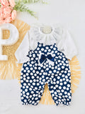 Jardineiras e blusa com golinha grande bordado inglês