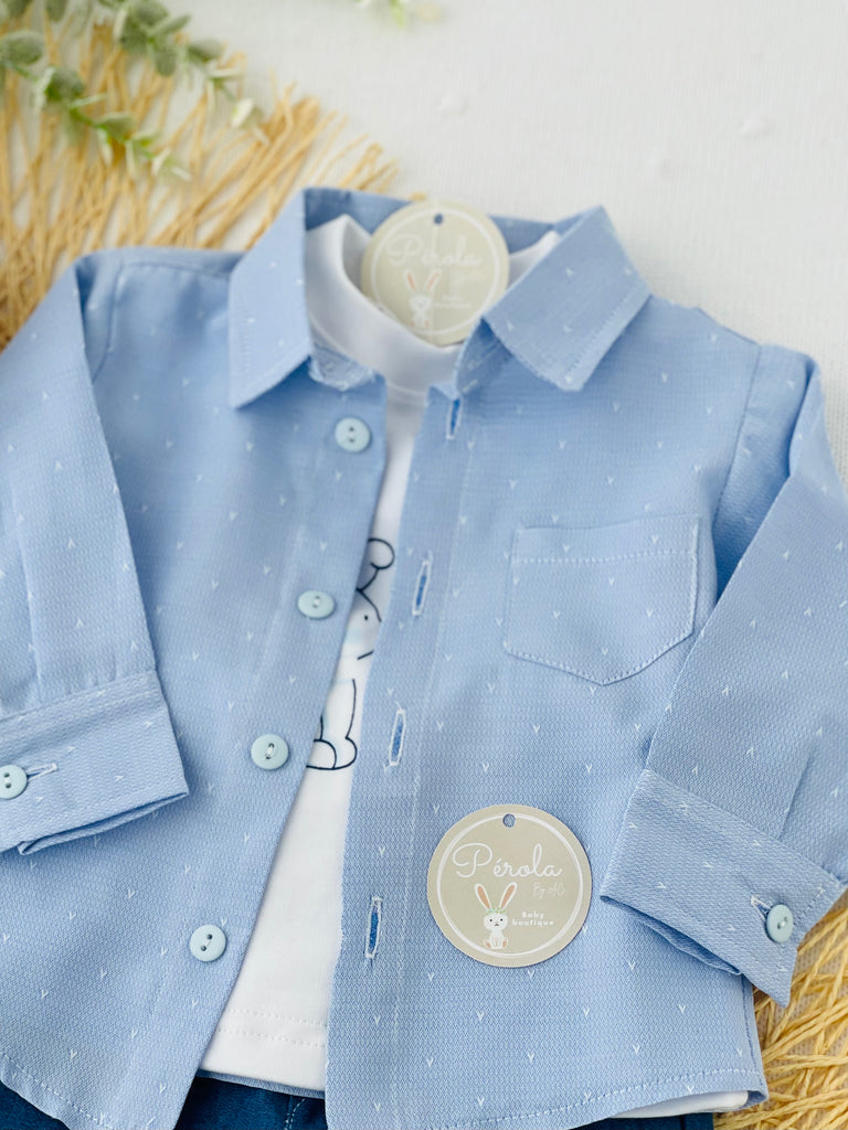 Conjunto calças de ganga, camisa e tshirt